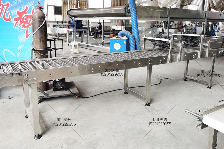 網(wǎng)帶輸送機(jī)