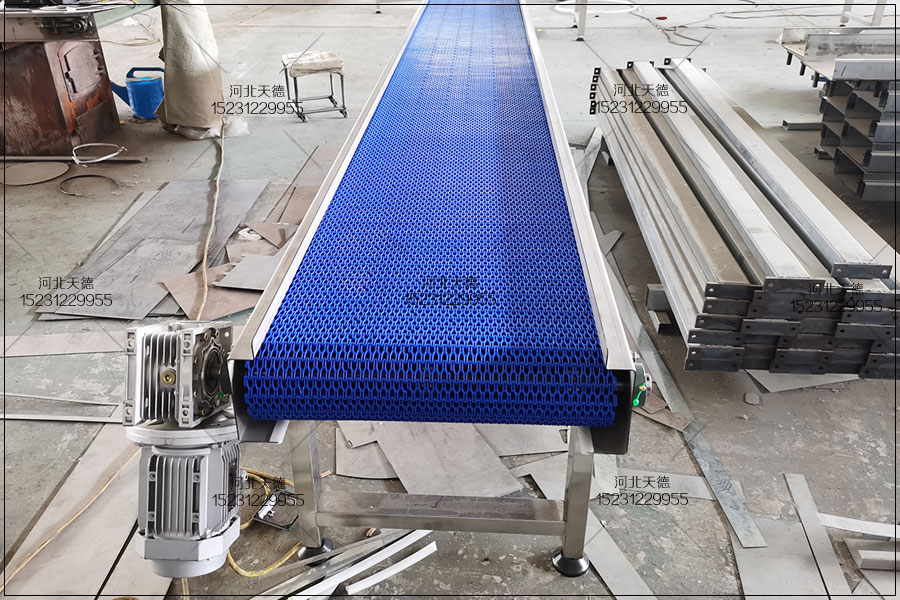 轉(zhuǎn)彎皮帶輸送機(jī)